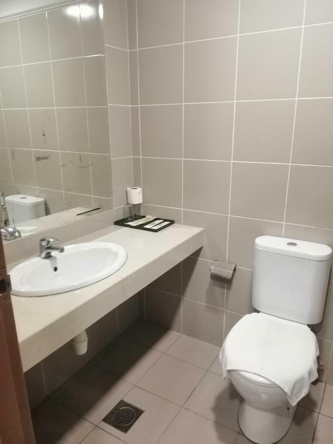 ג'והור בהרו Hotel Orient מראה חיצוני תמונה